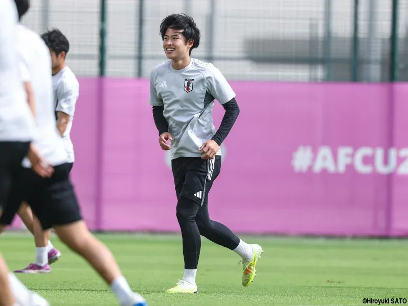 在线直播-半决赛受伤被换下的日本U23主力中卫市原吏音决定带伤出战